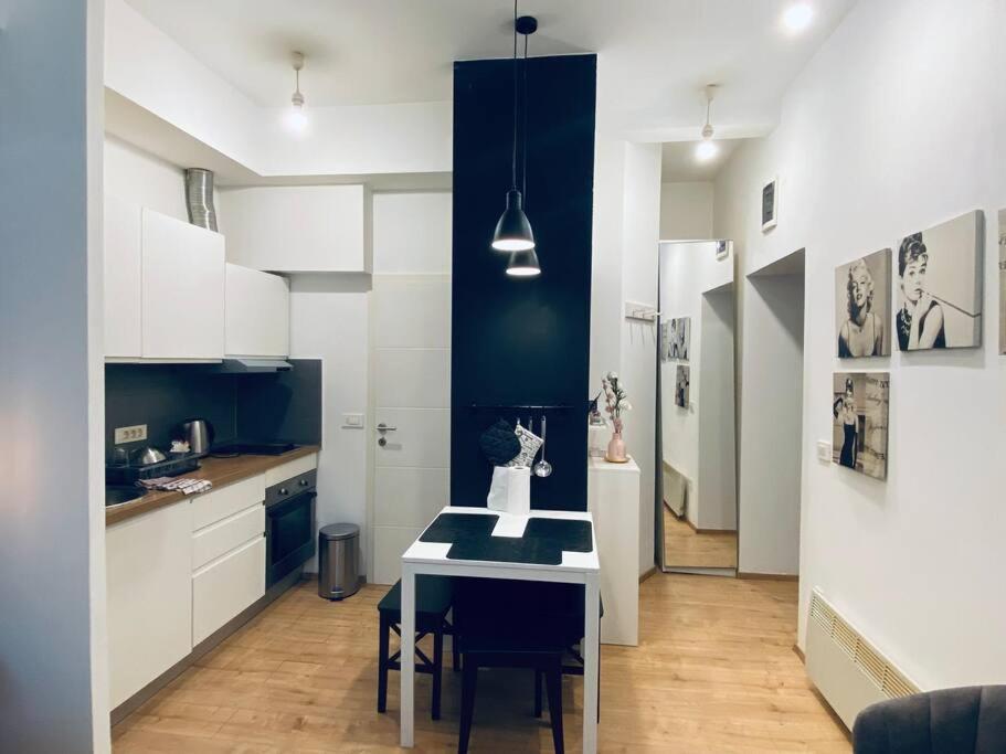 Studio M Lägenhet Zagreb Exteriör bild